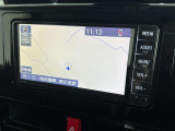 純正ナビを装備。タッチパネル式で使いやすく、お出かけもラクラクです。
