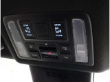 両側電動スライドドアのスイッチ付です。車内からもスイッチひとつで楽にドアの開閉が可能です。電動なので開閉時に力を使う必要がなく、半ドアになることもありません!