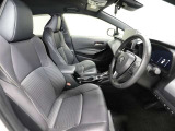 スタイリッシュな室内で運転もしやすいです♪使い勝手の良い配置も考えられています!!