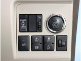 運転席、助手席にはシートヒーター機能を装備!電熱線を使用した暖房ですので、寒い季節や雨などで急に体が冷えてしまったとき等に便利で快適な機能です!