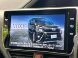 【10.5インチナビ】高級感とインパクトのある大画面ナビを装備。各種オーディオ操作はもちろん、スマホ連携もできる利便性の高いナビです♪