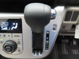 インパネシフトのCVTオートマチック車です。