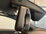 ルームミラー内蔵ETC車載器(自動防眩付)後続からの光が一定以上になると自動で眩しさを緩和します。