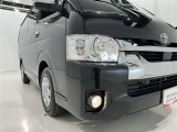 フォグランプ装着車です。暗い夜道の車両前方を明るく照らします