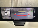狭い場所での駐車やすれ違いなどでより的確な運転操作に役立つ360&deg;ビューモニターが装備されています。