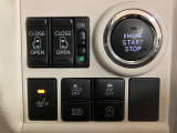 スマートアシストIII/両側電動スライドドア/フルセグナビ/パノラマモニター/Bluetooth機能/前後ドラレコ/ETC車載器/運転席シートヒーター/LEDヘッドライト/オートライト