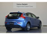 丸みを帯びた秀逸なデザイン、流石VOLVO車と言える眺めを備え、どの角度から見ても、美術品のような出来映えに心を動かされます。