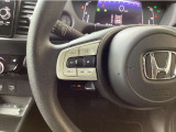 【ステリモ】ステアリングリモコンスイッチにてオーディオ操作可能となっており、運転にも集中できます。少しでも視線移動を減らし事故に遭う確率を下げます。
