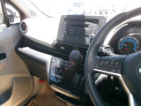 操作しやすい運転席廻り!操作パネルも使いやすい!!ドライブが楽しくなりますっ