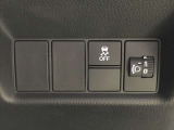 運転席回りのスイッチで安全装備のON/OFFも簡単に!
