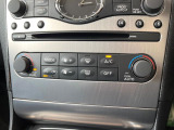 【オートエアコン】一度お好みの温度に設定すれば、車内の温度を検知し風量や温度を自動で調整。暑い&hellip;寒い&hellip;と何度もスイッチ操作をする必要はありません。快適な車内空間には必須の機能ですね♪