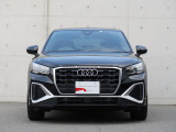 一目でAudiだと分かる特色を持つフロントマスク。