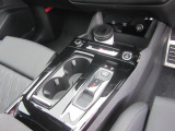 見た目に美しく、そして機能的でもあること。これこそがAudiのインテリアの伝統です。