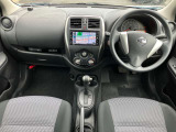 前席内装の全体像です。是非実車をご覧にお越し頂き実際にお座りください。