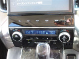 オートエアコン対応しております。納車時にはエアコンフィルターは交換お渡しになります。