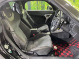 運転席シート廻りは使用感も少なく、良好な状態となっています。前オーナー様が丁寧に使っていたことがよくわかりますね。