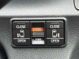 両側電動スライドドアのスイッチ付です。車内からもスイッチひとつで楽にドアの開閉が可能です。電動なので開閉時に力を使う必要がなく、半ドアになることもありません!