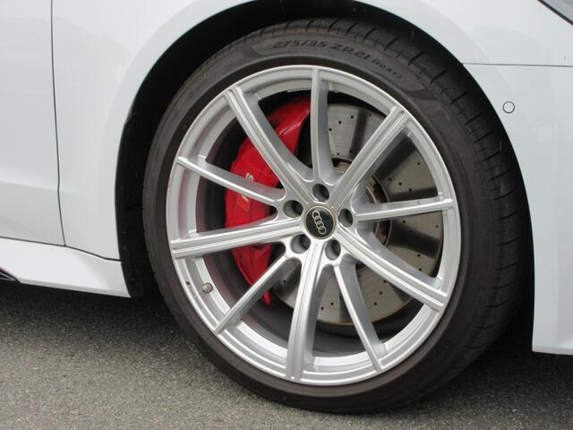 アウディ RS7スポーツバッグ 4.0 4WD の中古車詳細 (20,000km