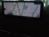 マツダコネクトの10.25インチワイドセンターディスプレイです。『Android Auto』『Apple CarPlay』や独自のコネクテッドサービスに対応したインターフェイスシステムです。