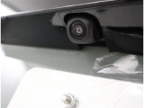 バックカメラが付いているので後方確認が非常にしやすいです。今や運転初心者も熟練者も必須装備!ついていて損はないですね♪