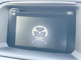 【マツダコネクトナビ】車内の雰囲気にマッチした一体型タイプのナビ。各種車輌設定やBluetooth再生等、様々な機能が楽しめます。直感的なダイヤル操作が可能で、使い勝手も良好です。