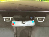 【アイサイトVer2】前方の車両等を検知し、衝突しそうな時は警報で注意を促し、ブレーキを踏む力をサポート。ブレーキを踏めなかった場合は衝突被害軽減ブレーキが作動、衝突回避をサポートします。