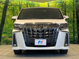 弊社では、全車『修復歴なし』のお車のみ取り扱っております。専任バイヤーによる厳選した仕入れの後、入庫後の車両チェックを行い、ネクステージが認定した高品質な中古車をご提供しております。弊社では、全車『修