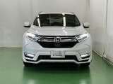 高効率なエンジンをモーターがアシストして走行中の燃費消費を抑えるハイブリッド。停車中もアイドリングストップにより燃費消費と排出ガスをなくします。