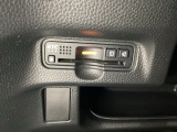 ハンドルの左下にETCがついています。高速道路の料金所の通過も楽々です。 カードの取り出しもしやすい場所についています。