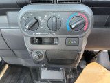 エアコン付きで車内も快適です!