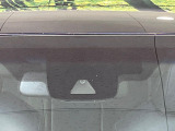 【トヨタセーフティセンス】走行中に前方の車両等を認識し、衝突しそうな時は警報とブレーキで衝突回避と被害軽減をアシスト。より安全にドライブをお楽しみいただけます。