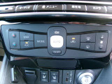 快適オートエアコン付♪設定温度をキープし車内を快適な温度に保ちます♪