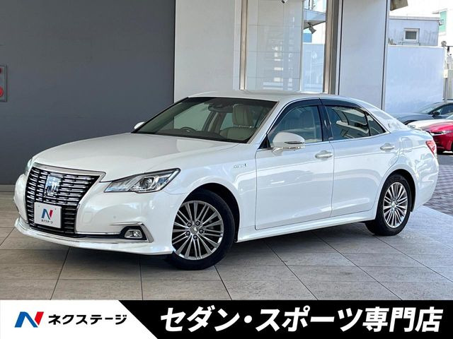 クラウン ハイブリッド 2.5 ロイヤルサルーン