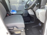 フィット感のあるシート。しっかりと支えてくれるので、長時間の運転を快適にサポートしてくれます。