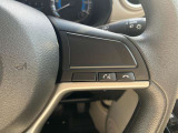 携帯電話やスマートフォンをナビに登録しておけば、電話機本体に触れることなく、ハンズフリー通話が可能です。