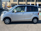窓が大き目に作られておりますので、車内の圧迫感も少なく、広々お乗りいただけます。
