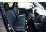エアコンよりも暖かくなるのが早く、冬の時期や少し冷える日でも大活躍のシートヒーター付きです。
