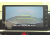 バックガイドモニターで、後方を確認しながら安心して駐車することができます。