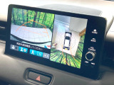 【マルチビューカメラシステム】専用のカメラにより、上から見下ろしたような視点で360度クルマの周囲を確認することができます☆死角部分も確認しやすく、狭い場所での切り返しや駐車もスムーズに行えます。