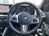 BMWのお車は、走行の安定性とコーナリングの良さを追求し、思い通りにハンドルの操作可能です。試乗車もご用意しておりますので、ぜひ&ldquo;駆け抜ける歓びをご体感ください!