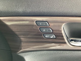 【ドライビングポジション】安全かつ快適に車を運転するために、シートなどの位置を調整してくれるシステムです。