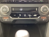 運転席と助手席にシートヒーターが付いています☆寒い時期に腰周りを温めてくれるので体全体が温まりやすいのは勿論、暖房と違い顔に風が当たらないので、乾燥肌やドライアイの方でも大丈夫☆