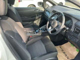 運転席まわりは、使用感も少なく良好な状態です。