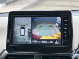 空から車を見たような「アラウンドビューモニター」!車の周りが一目で確認できるので、小さなお子様や障害物があっても安心して乗ることができます。