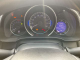 視認性の高いメーターで運転情報を的確に把握できます