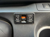 両側電動オートスライドドア付き!!運転席のスイッチでも開閉可能です♪重い荷物を持っている時や、雨の日に重宝します!小さいお子様がいても巻き込み防止機能や手動のみに切替も出来ますので安心です♪