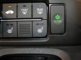 【シートヒーター】シートヒーター装備車です。寒い冬に乗車中とても暖かく快適に移動できます。冷え性の方にピッタリの装備です!