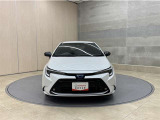 お車購入のポイントとなるフロントマスクです!シャープな目つきが印象的なデザインのヘッドランプです。