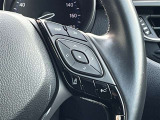 ステアリングスイッチ右側 メーター操作スイッチ、LDAスイッチ、車間距離切替スイッチ。 前方から目を離すことなく操作できます!