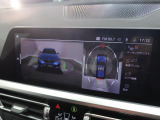 【アラウンドビューモニター】バックカメラに加え、360度のカメラで駐車も楽々。駐車が苦手な方でも安心してお乗りいただけます。